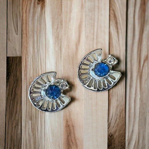 Vintage Jewelry - Retro Vintage Look Glam Silver Tone Blue White Rhinestone Screw Back Earrings